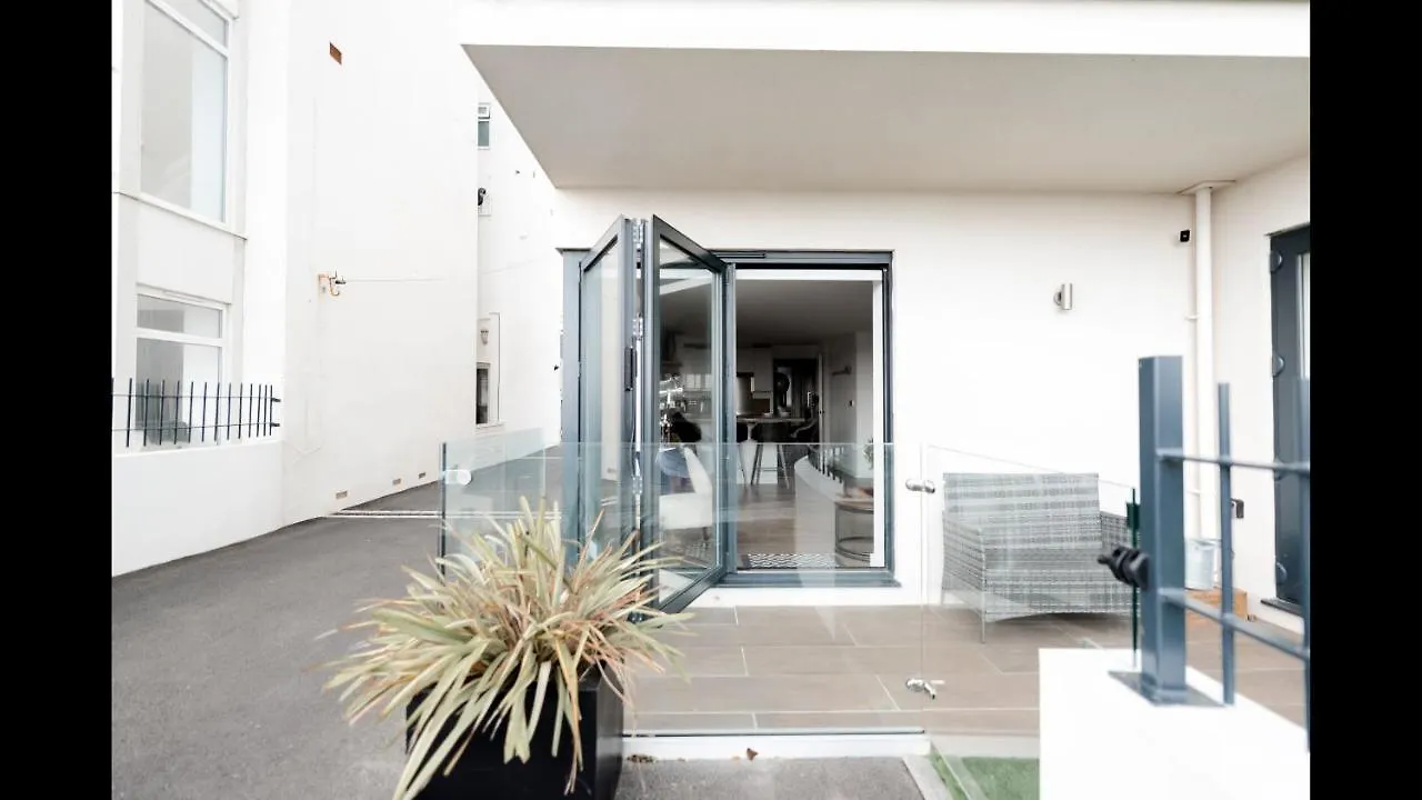 Brand New Beachfront Ground Floor With Garden 2 Bed Apartment 6 Guests Bournemouth United Kingdom